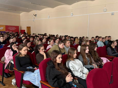 Сегодня в Троицком филиале ЧелГУ состоялся общий час куратора «Крымская весна – 12 лет дома»