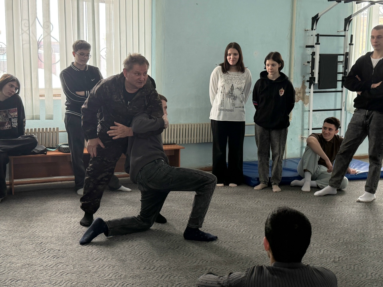 Занятия по отработке самообороны от Виктора Глухих